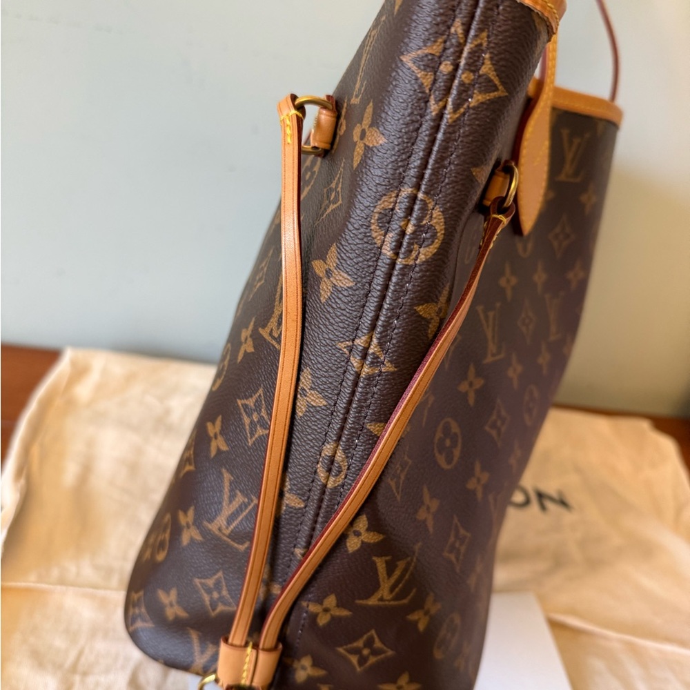 Louis Vuitton Monogram Rose Ballerine Neverfull MM and Pouch - Picture 6 of 16